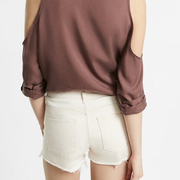 New w tags Express high waisted distressed shorts - Picture 2 of 5